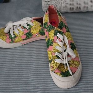 Roxi Rocket Dog Shoes w Pineapples NWT SZ 11